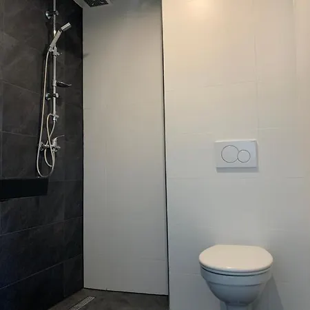 Hyde Park Amsterdam Airport 4*